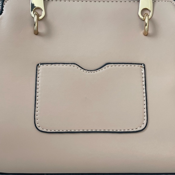 Chic Pink and Gold Satchel with Structured Design - Picture 10 of 16